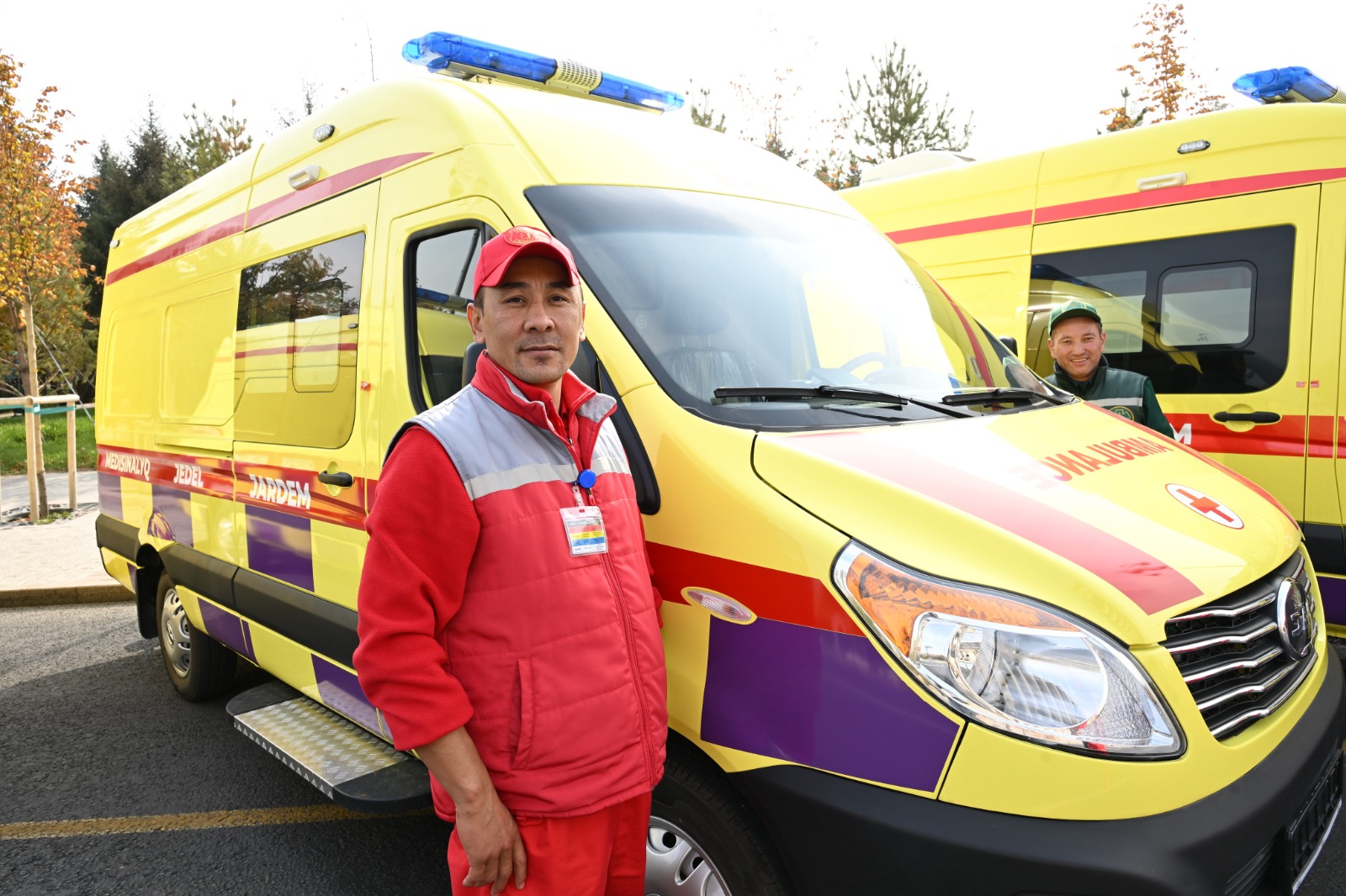 Алматы қаласында жаңа жедел жәрдем қызметтік  автокөліктерінің кілті табысталды.