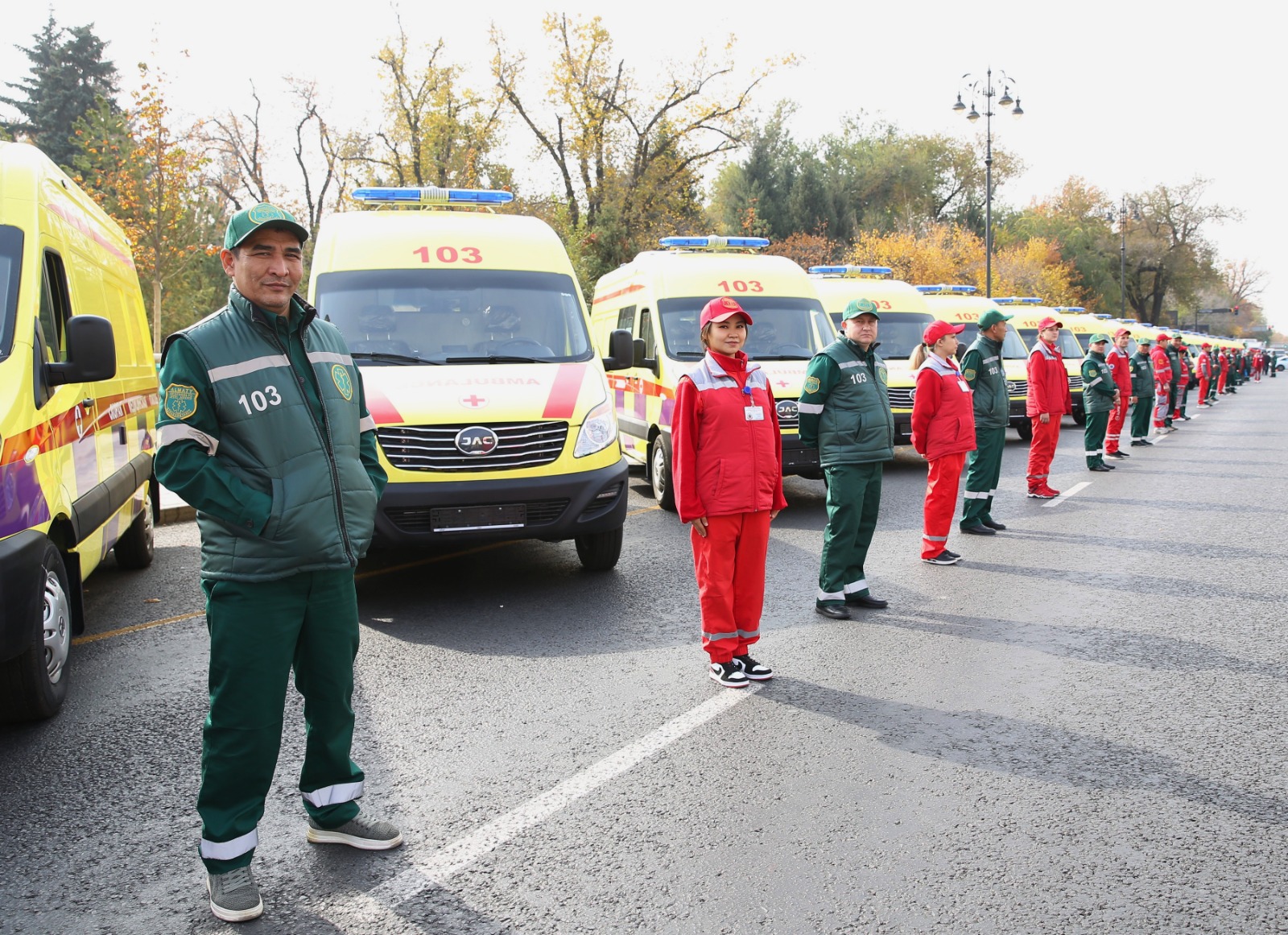 Алматы қаласында жаңа жедел жәрдем қызметтік  автокөліктерінің кілті табысталды.