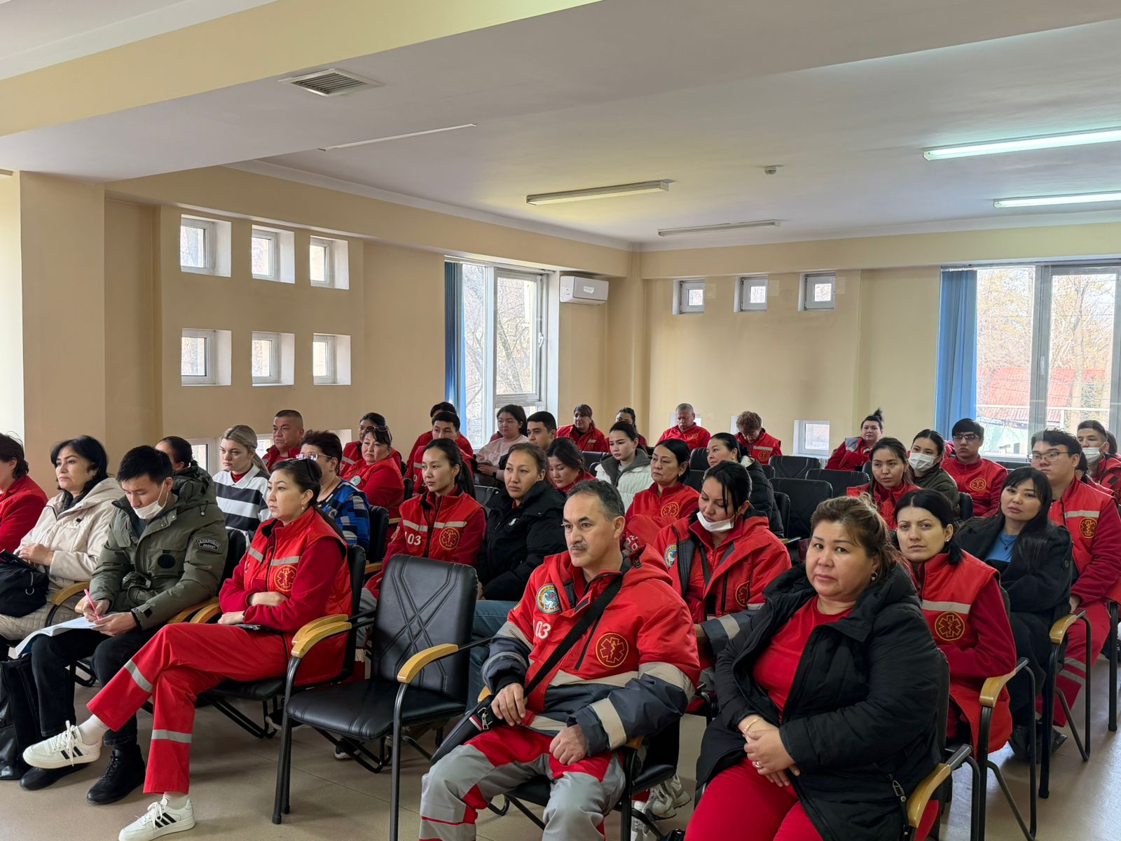 ҚАЗАҚСТАНДА МЕДИЦИНА ҚЫЗМЕТКЕРЛЕРІН ҚОРҒАУҒА БАҒЫТТАЛҒАН ЗАҢНАМАЛЫҚ ШАРАЛАР КҮШІНЕ ЕНДІ