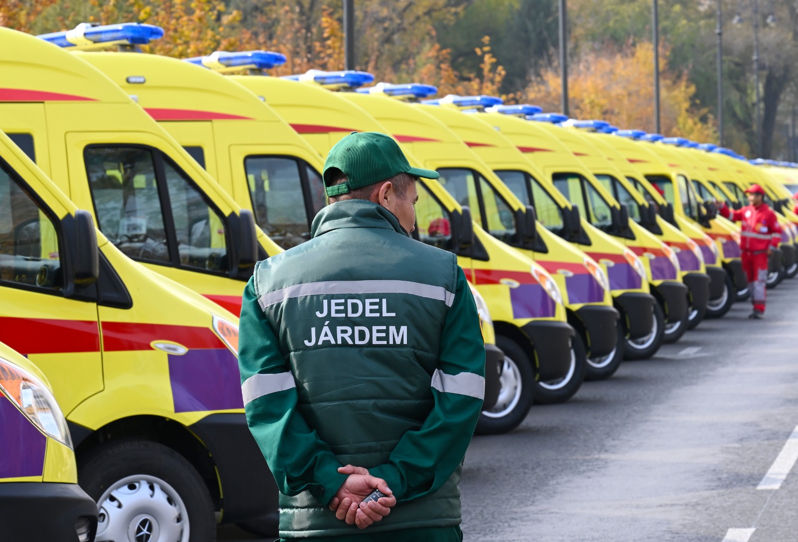 Алматы қаласында жаңа жедел жәрдем қызметтік  автокөліктерінің кілті табысталды.